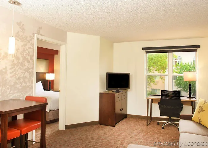 Phoenix Hotel